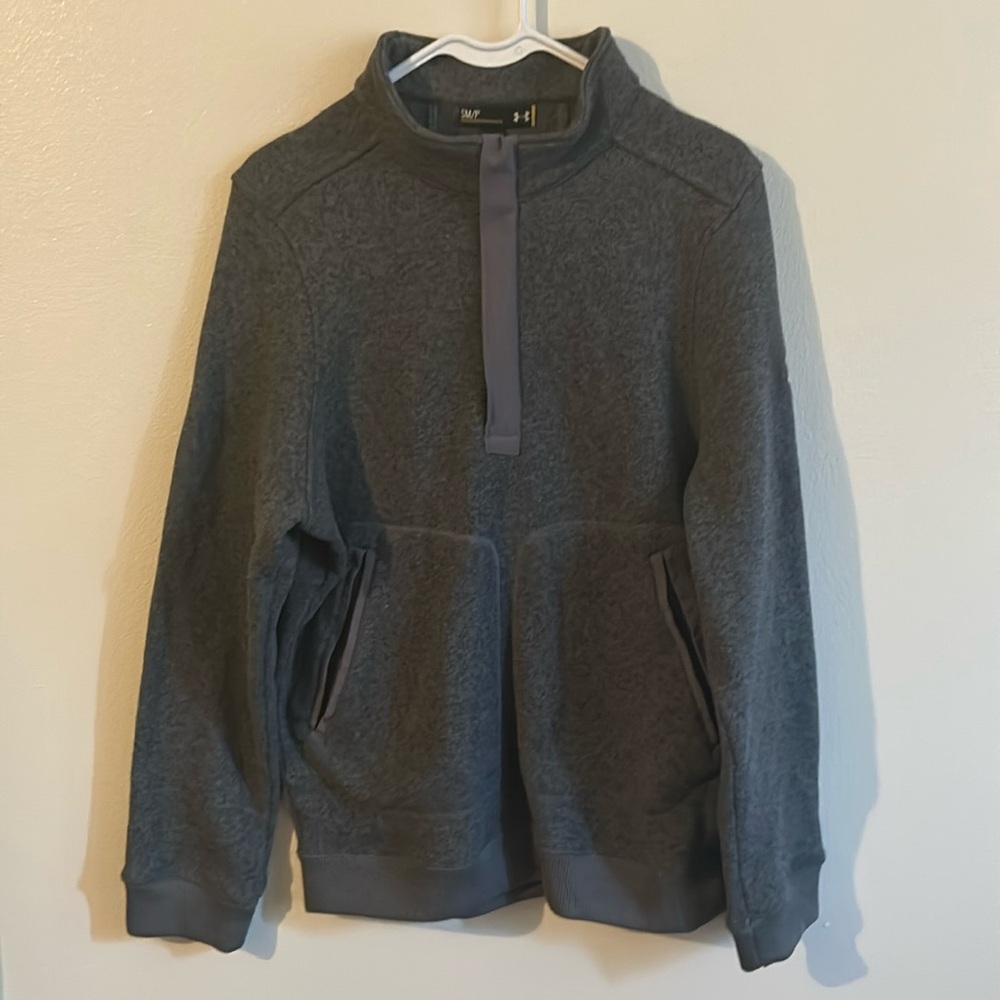 Under Armour Women's Grey 1/4 Zip Stand Up Collar 2 Front Pockets